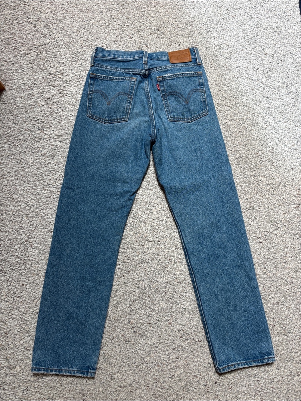 Classic Women’s Levi’s Wedgie Straight - Picture 3 of 4